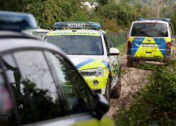 Kleidung Am Saaleufer In Jena Sorgt Fuer Rettungseinsatz 03